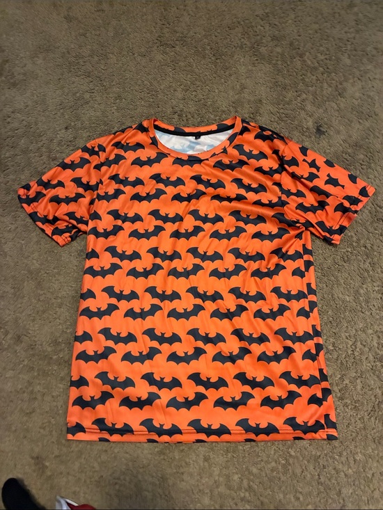 Hot Topic Other - Hot Topic Orange Short Sleeve Tee with Black Bat Print
